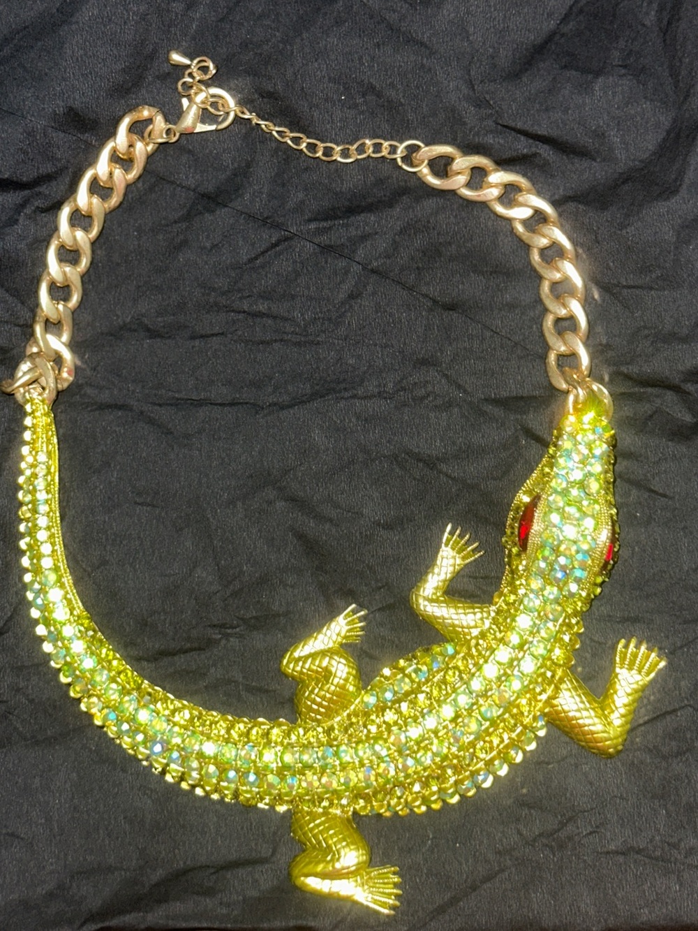 Gold-tone Green Crystal Alligator Necklace - Pets Reptile Style